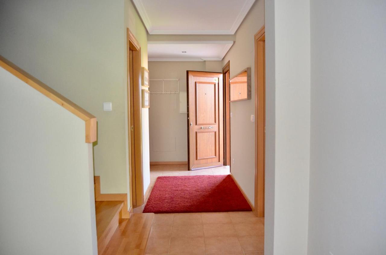 Villa Precioso Adosado En Urbanizacion Con Campo De Golf Mino Esterno foto