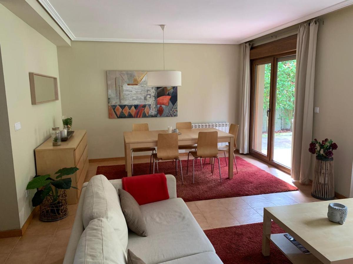 Villa Precioso Adosado En Urbanizacion Con Campo De Golf Mino Esterno foto