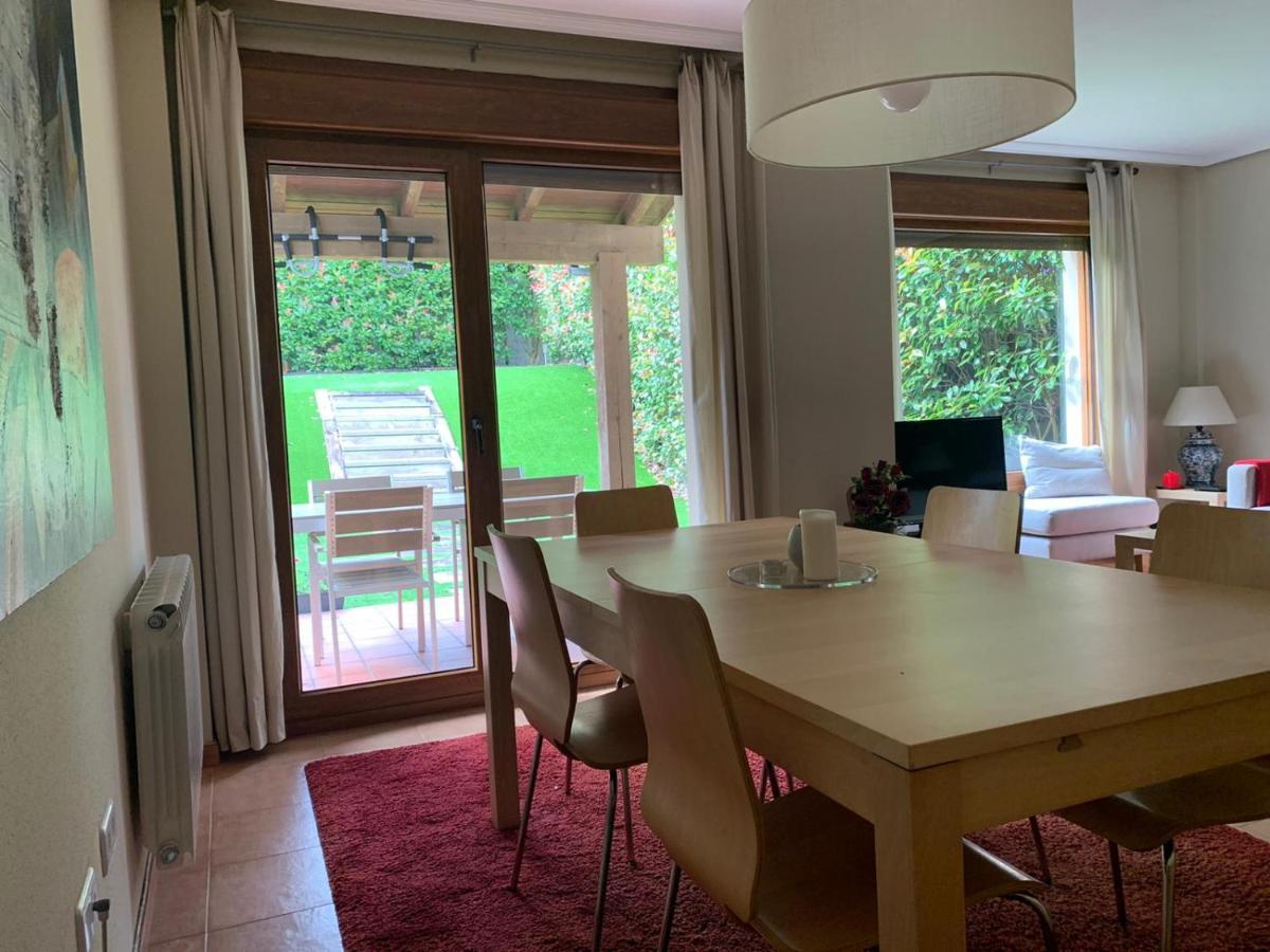 Villa Precioso Adosado En Urbanizacion Con Campo De Golf Mino Esterno foto