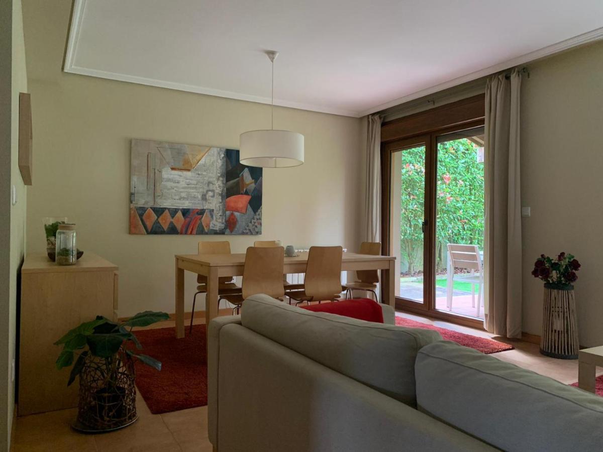 Villa Precioso Adosado En Urbanizacion Con Campo De Golf Mino Esterno foto